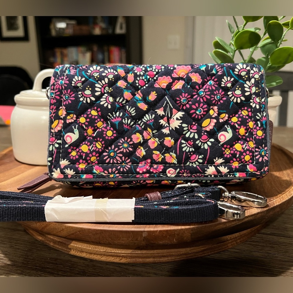NWOT Vera Bradley VBU Crossbody Wallet